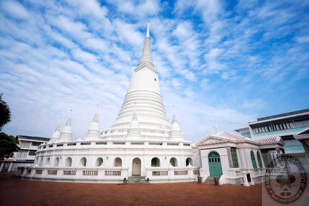 พระบรมธาตุเจดีย์วัดประยุรวงศาวาสวรวิหาร