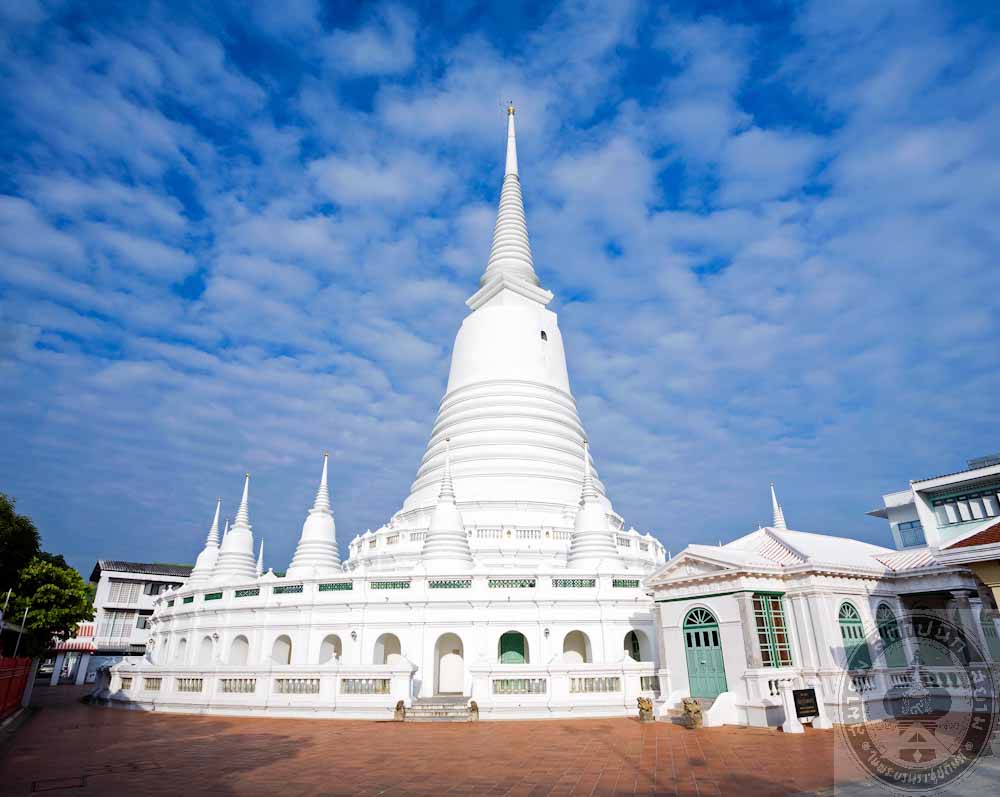 พระบรมธาตุเจดีย์วัดประยุรวงศาวาสวรวิหาร