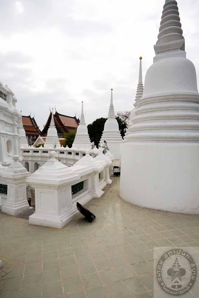 พระบรมธาตุเจดีย์วัดประยุรวงศาวาสวรวิหาร