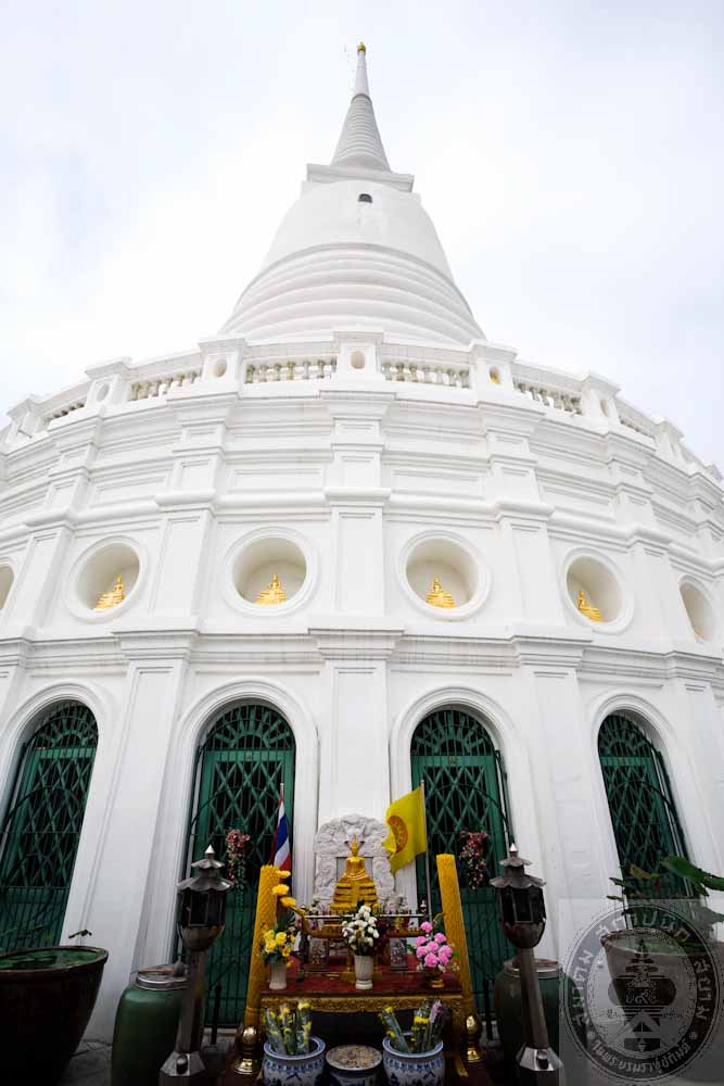 พระบรมธาตุเจดีย์วัดประยุรวงศาวาสวรวิหาร