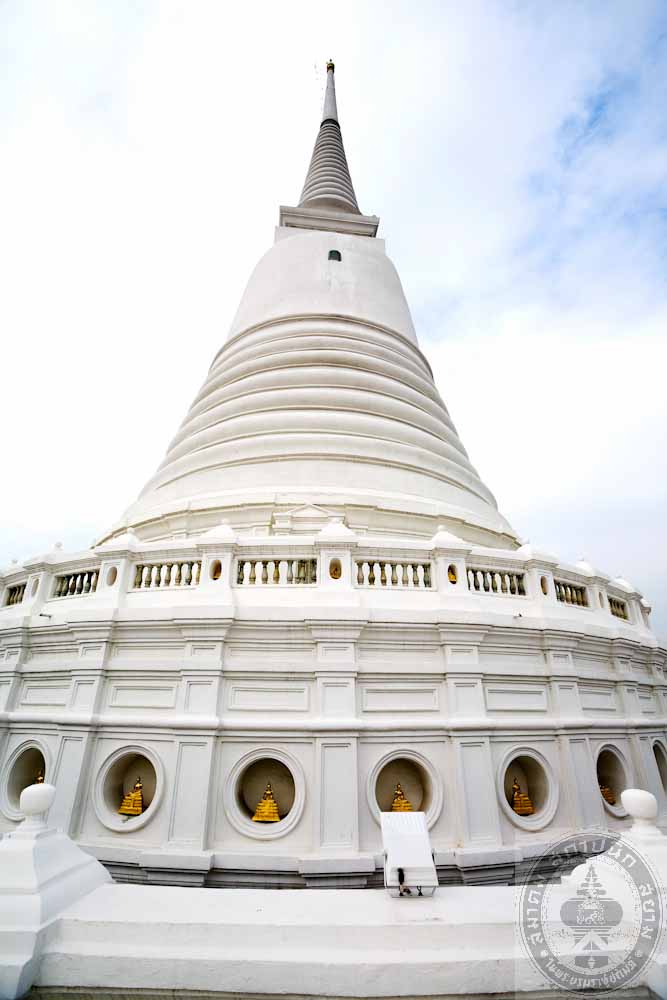 พระบรมธาตุเจดีย์วัดประยุรวงศาวาสวรวิหาร